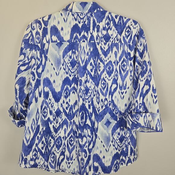 Chicos Blue White Boho Button No Iron Stretch Top Size 0 (4/6) Coastal Batik - Picture 5 of 6